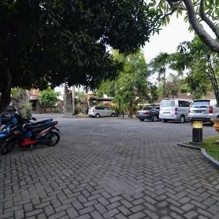 Taman Rosani Hotel & Villa