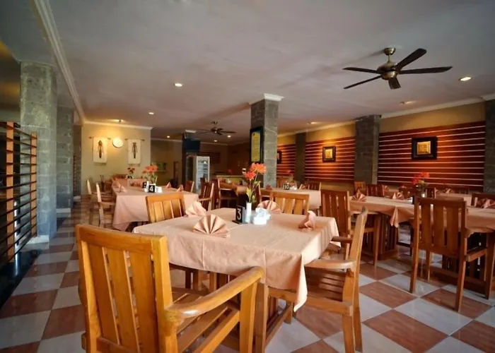 Hotel Taman Rosani & 3*