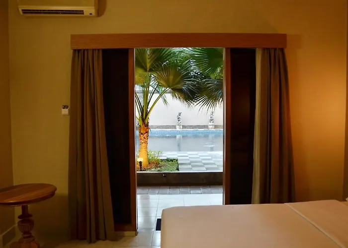 Hotel Taman Rosani & 3*