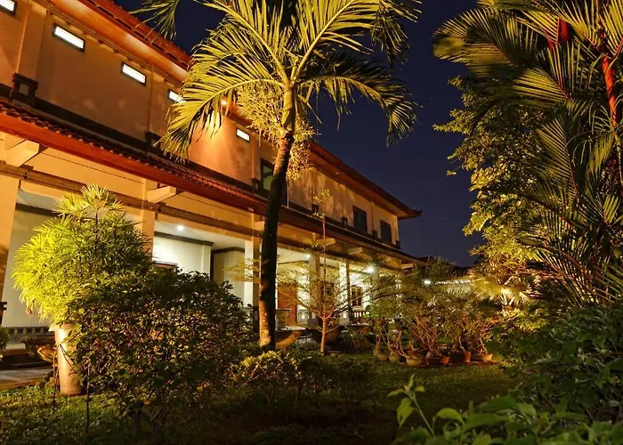 Taman Rosani & 3*