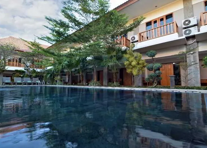 Taman Rosani & Hotel 3*
